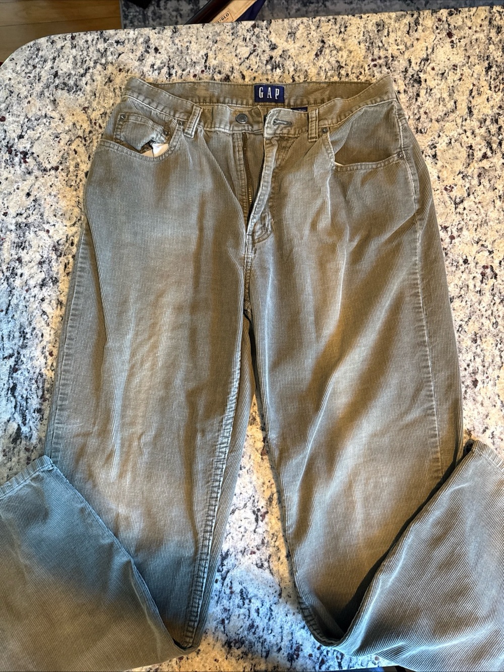 Vintage women's gap corduroy straight leg pants in size 10